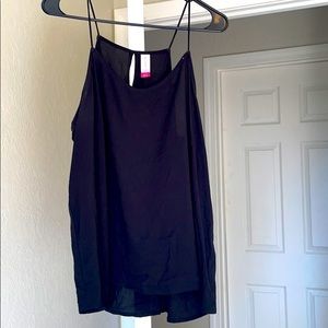 Black tank top with key hole in back.